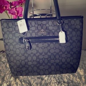 AUTHENTIC-MUST HAVE-COACH SIGNATURE TOTE-BLK&BRWN